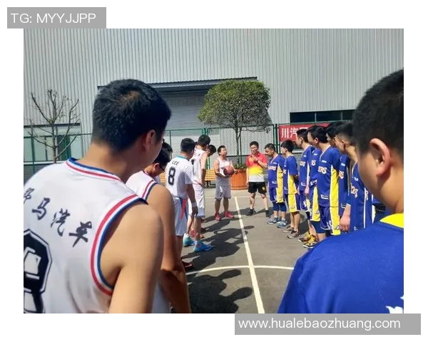 深入分析成都羽毛球队的运营策略与发展模式探讨 深入分析成都羽毛球队的运营策略与发展模式探讨